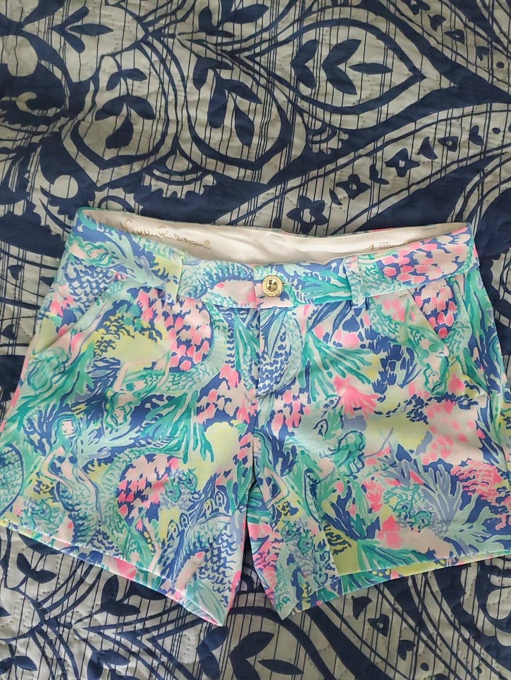 Lilly Pulitzer Coastal Mermaid Print Stretch Callahan Shorts
